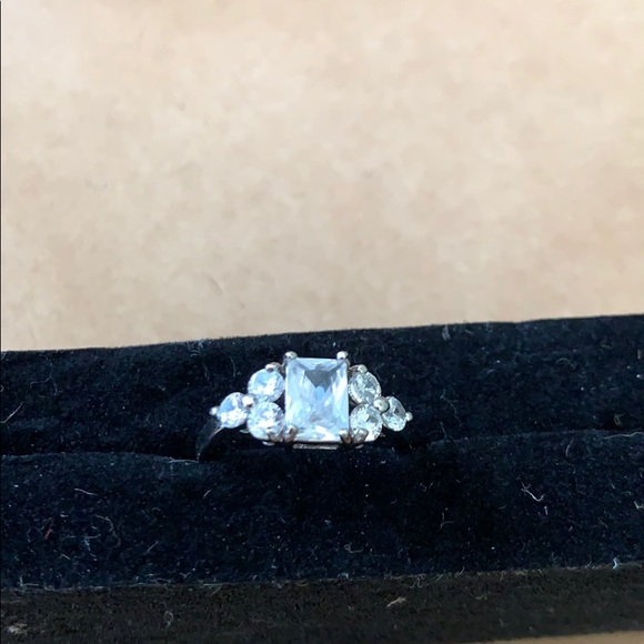 Ring - Picture 1 of 3